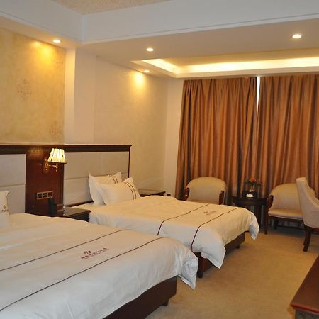 Guangdong Yao Cultural Hotel Liannan Exterior foto